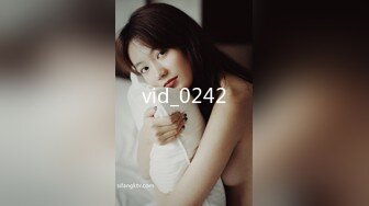 OF韩国极品TS美人妖「lin002200」【第27弹】人陪酒女郎妖看到壮男无耻地硬了一起走进酒店