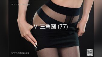 漂亮美眉 被大肉棒无套输出 内射 小娇乳 无毛粉鲍鱼