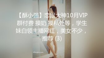 38E怪我咯紫色头发网红脸美女，撩起衣服揉搓大奶子，掰穴特写翘着屁股非常诱人