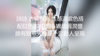 【新速片遞】 ⭐⭐⭐【边走边尿】TW烧婊子 橙子橙子 最新圣诞特辑+VIP福利，强烈推荐[2.46G/MP4/43:49]