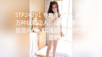  榨精机少妇全程露脸伺候三个大哥激情啪啪性爱直播，被几哥大哥各种蹂躏爆草