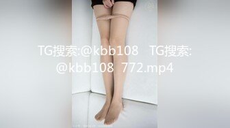 (fc3422106)ニ店員みすずちゃんの巨乳を揉みしだき、自撮りさせながら中出ししちゃいましたレビュートリプル特典付き！ (1)