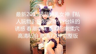 熟女骚妈跟亲侄子激情啪啪，全程露脸口交大鸡巴让小哥草嘴，床上各种体位蹂躏抽插，浪荡呻吟，老逼就是败火