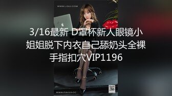 婴儿肥制服学妹的精彩大秀直播诱惑狼友，全程露脸无毛白虎逼，听狼友指挥道具蹂躏骚穴