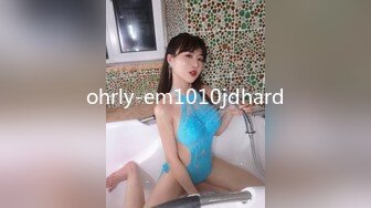 【D罩杯美乳网红靓女】大屌爆菊花双洞齐插淫荡指数10分